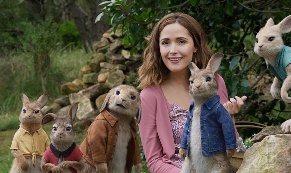 رز بیرن و جیمز کوردن در «پیتر خرگوشه 2: فراری» (Peter Rabbit 2: The Runaway)